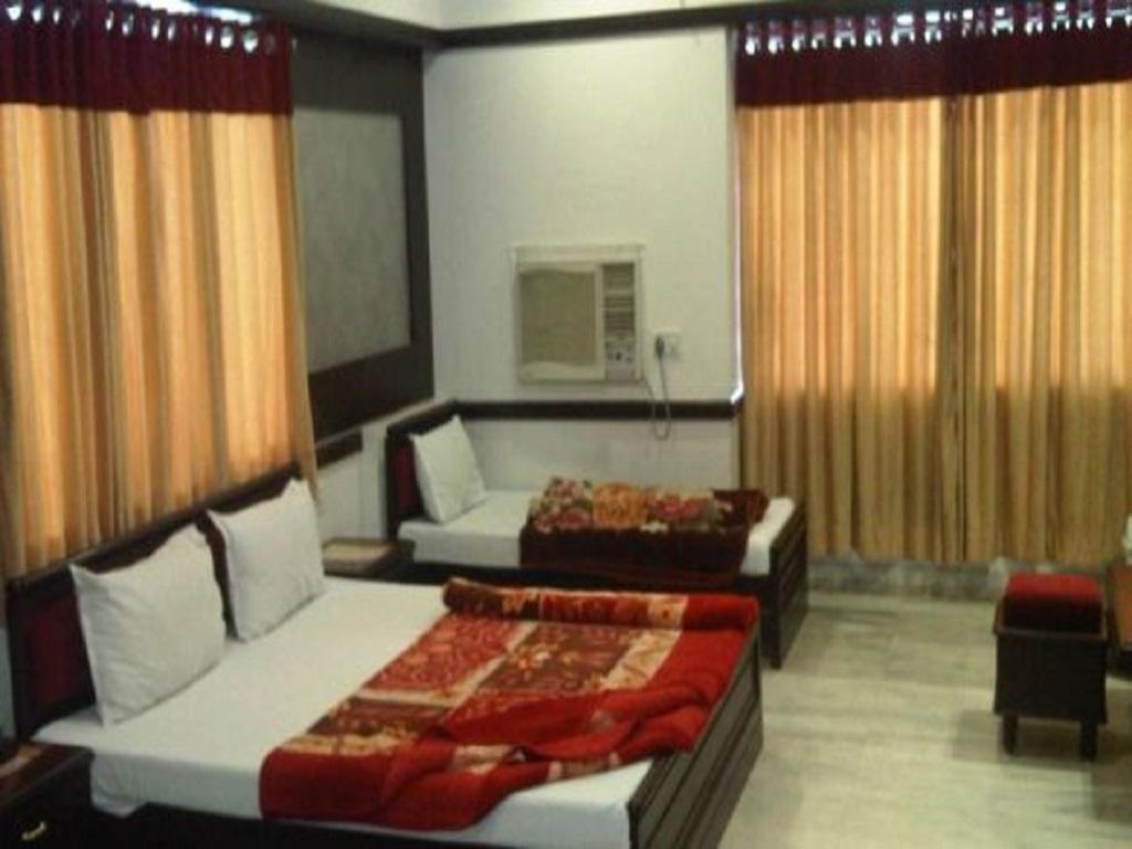 Hotel Ambaji International Ranpur エクステリア 写真