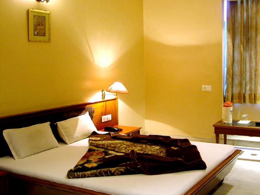 Hotel Ambaji International Ranpur エクステリア 写真
